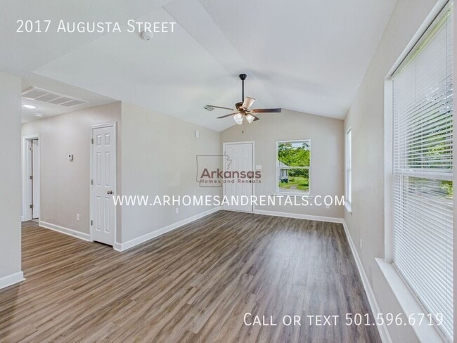 Building Photo - 2017 Augusta St