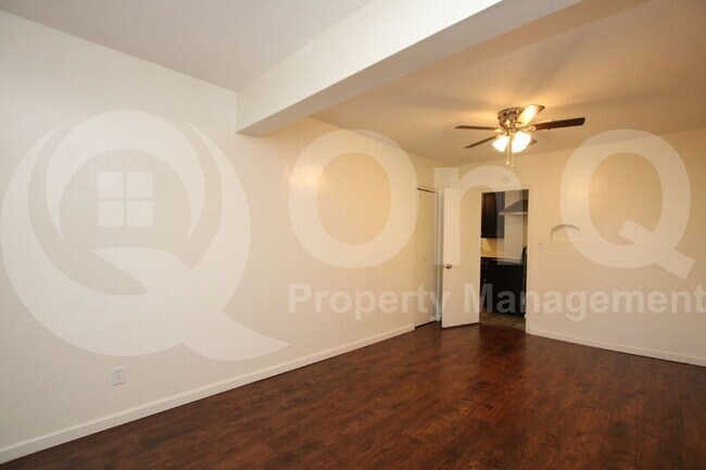Foto del edificio - 1011 E 3rd Ave