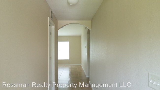 Foto del edificio - 328-328 Justice Ave