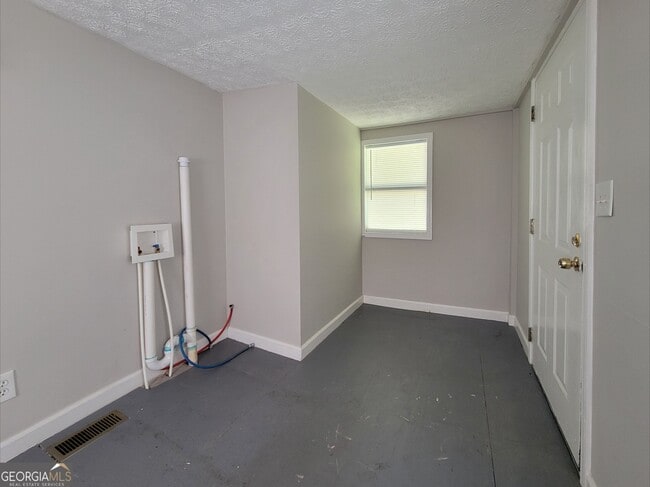 Building Photo - 516 Pendergrass Rd