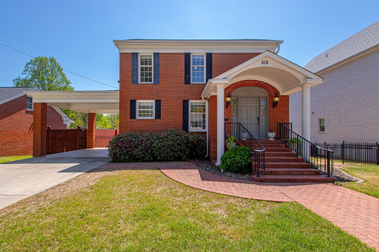 Foto principal - 512 W North St