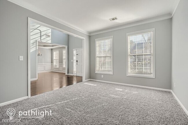 Foto del edificio - 4 br, 4 bath House - 5835 Buckner Creek Dr...