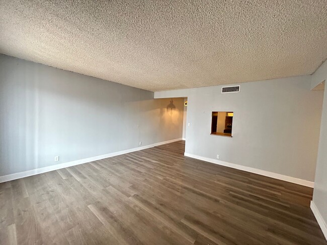 Foto del edificio - Recently Remodeled 2 Bedroom Unit!