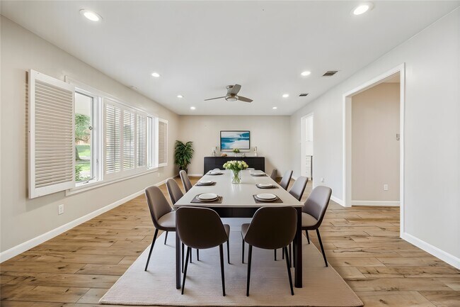 Foto del edificio - 5118 Indigo St