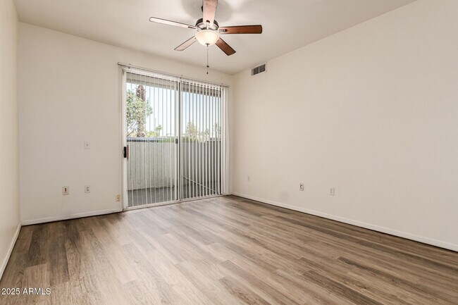 Foto del edificio - 3302 N 7th St