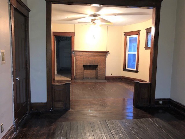 Building Photo - 1704 Seneca St