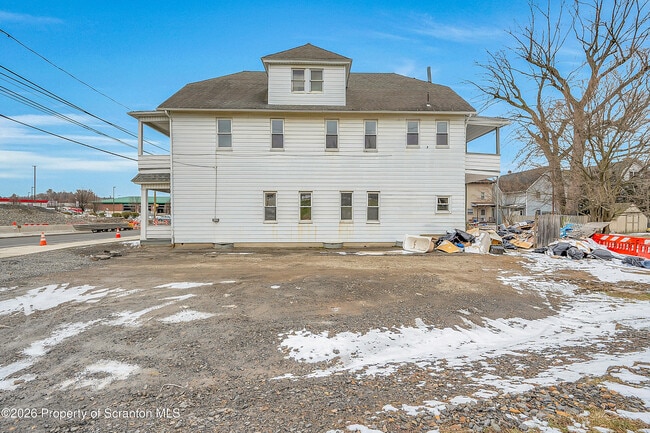 Building Photo - 6 Green Ridge St