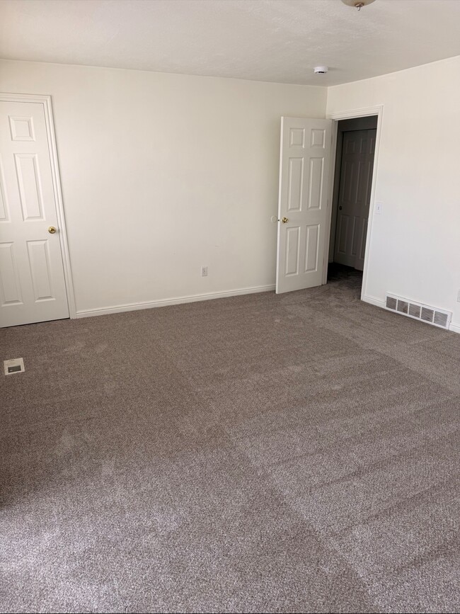 Building Photo - 1239 Swaner Rd