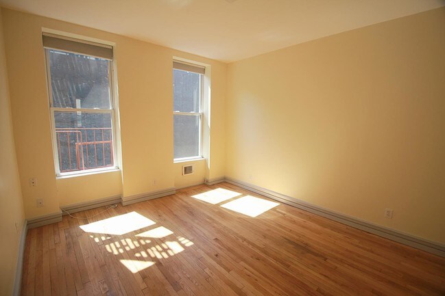Building Photo - 2326 Second Avenue