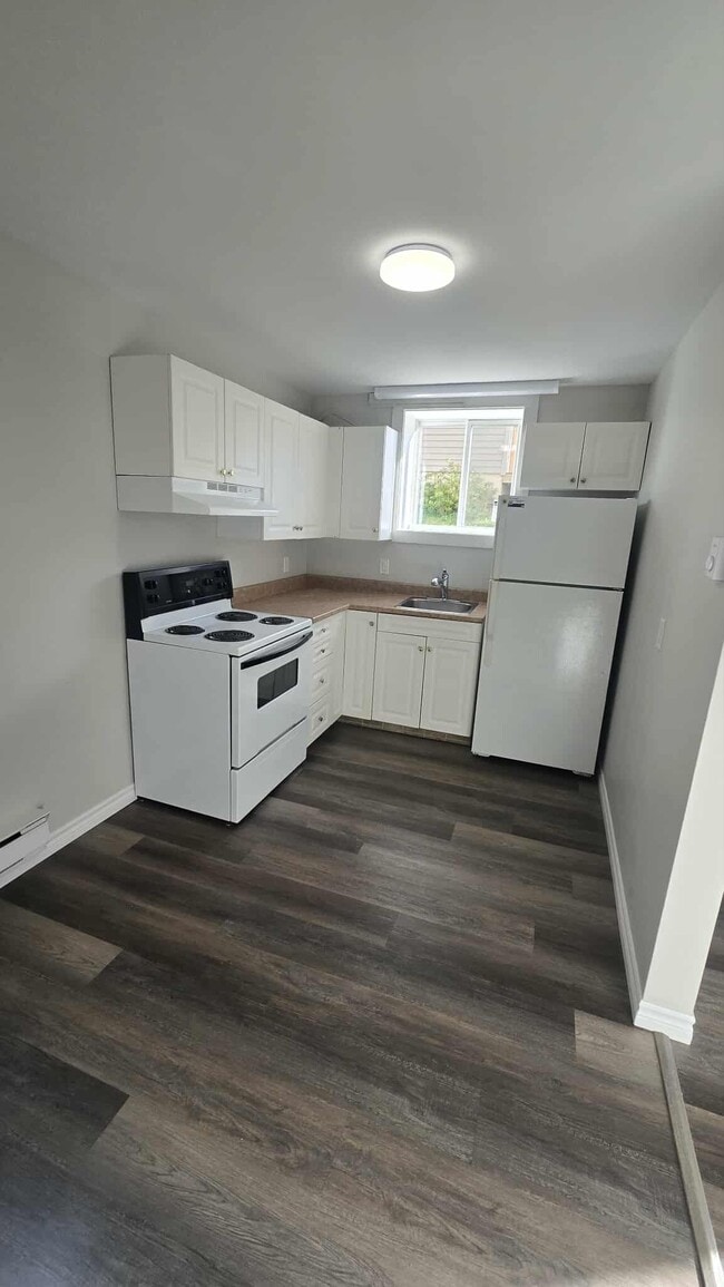 Building Photo - 157 McSweeney Ave