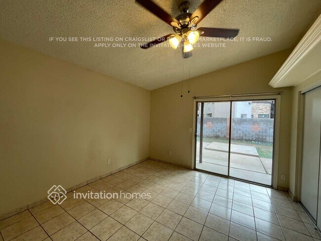 Foto del edificio - 7517 W Mercer Ln