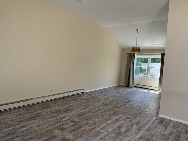 Building Photo - 901 Nesconset Hwy