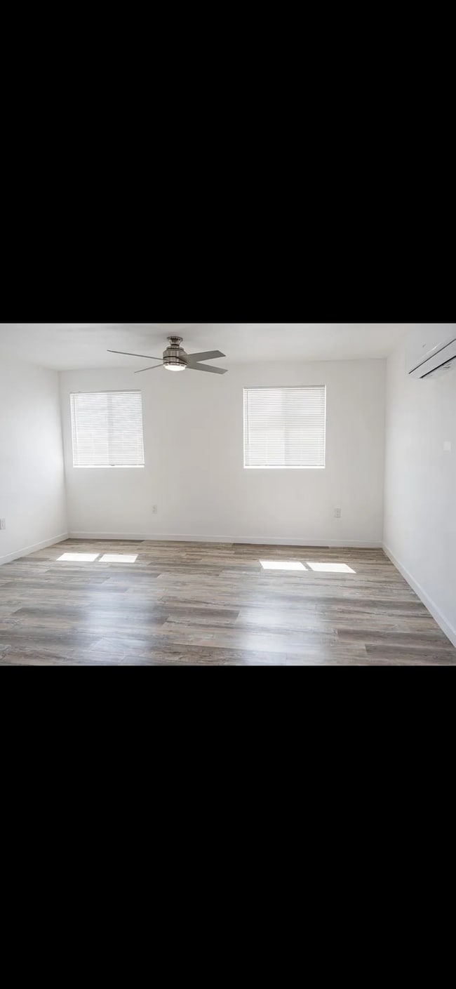 Foto del edificio - 8921 Cottonwood Ave