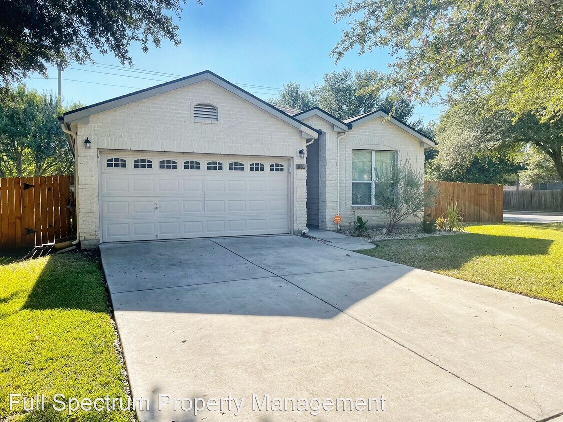 Primary Photo - 3 br, 2 bath House - 100 Cloud Crossing