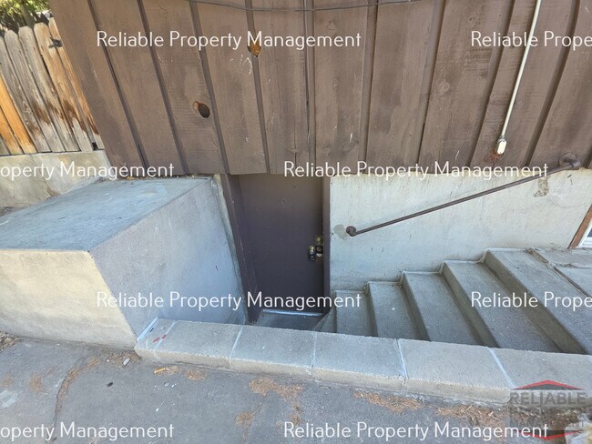 Foto del edificio - 561 N Water Ave