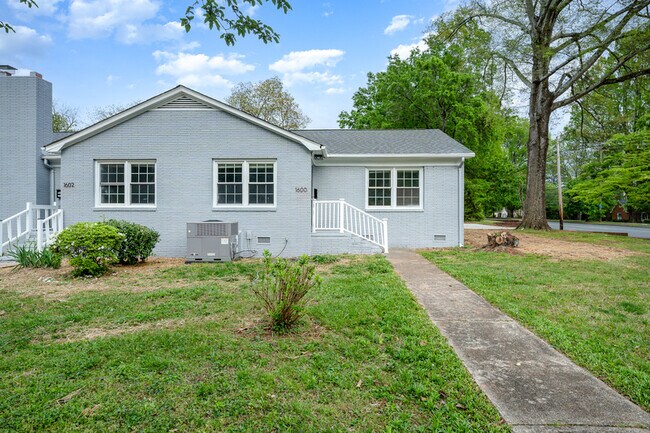 Foto del edificio - 1600 Flynnwood Dr