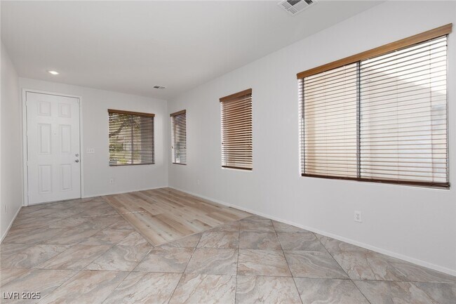Building Photo - 908 Shining Rose Pl