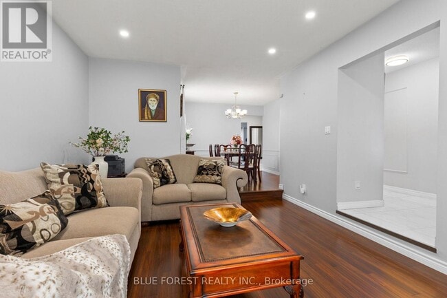 Building Photo - 7 Fairchild Crescent