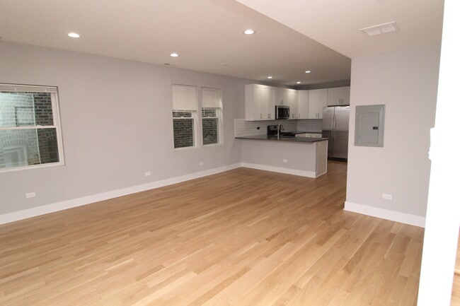 Building Photo - 1411 W Taylor St