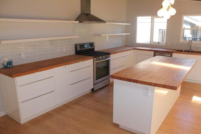 Foto del edificio - 3 br, 2 bath House - 12445 SW Tremont St