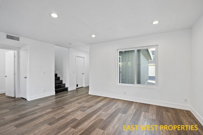 Building Photo - 22815 Leo Ln