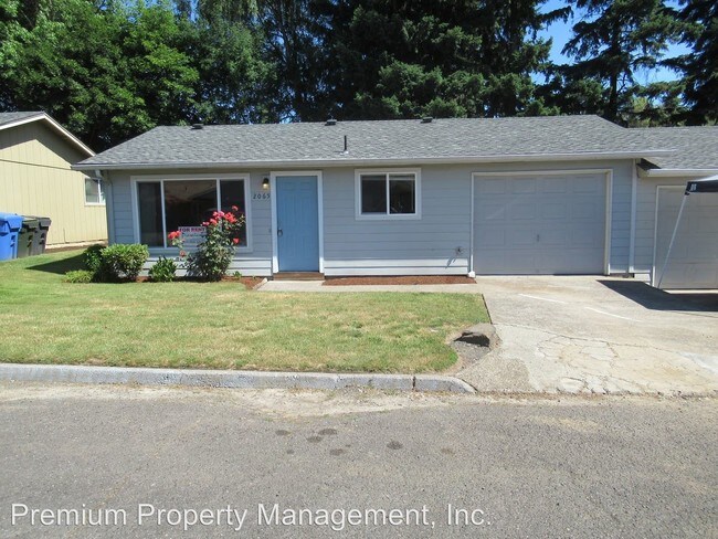 Building Photo - 3 br, 1 bath Apartment - 2065 Debbie Way NE