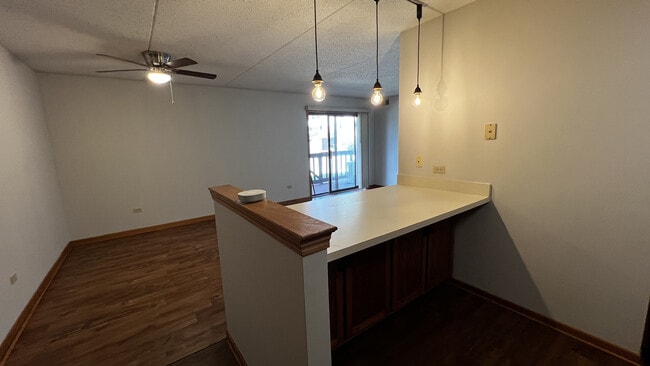 Foto del edificio - 884 N Prairie Ave