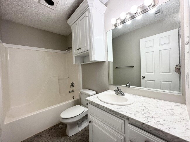 Building Photo - 6706 4th St