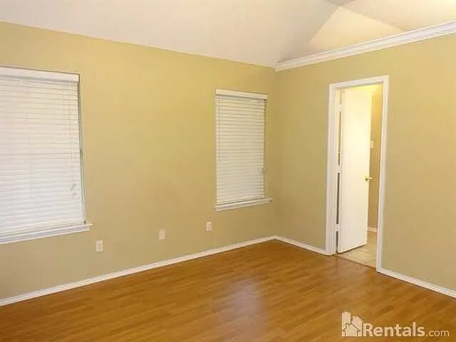 Foto del edificio - 605 Arbor Ln