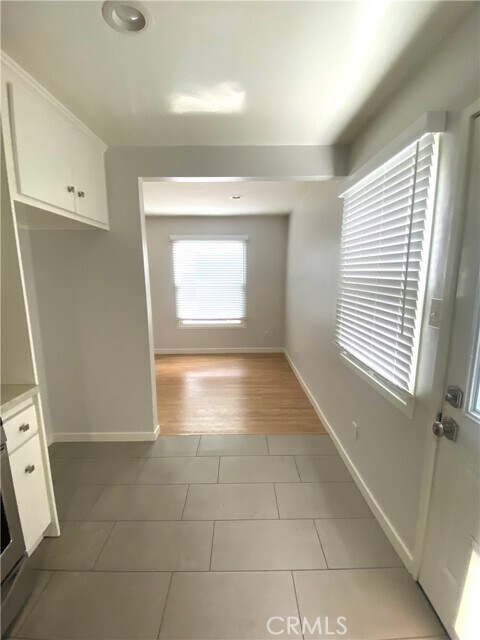 Foto del edificio - 656 N Vallejo Way