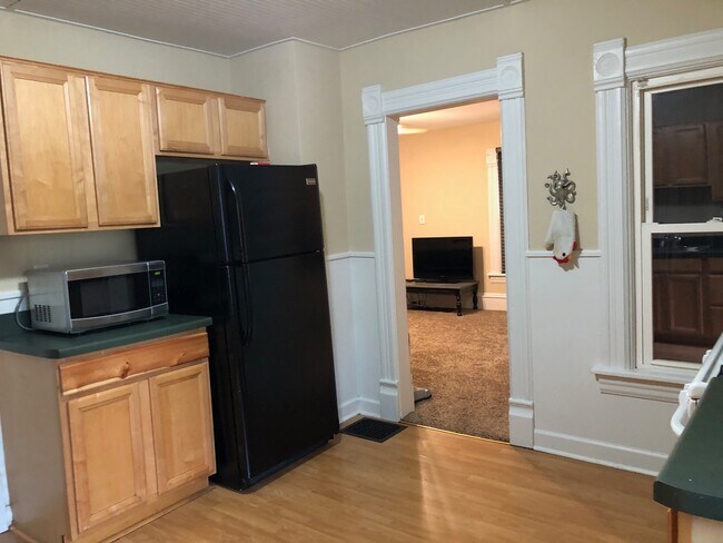 Cocina - 518 W Wilson St