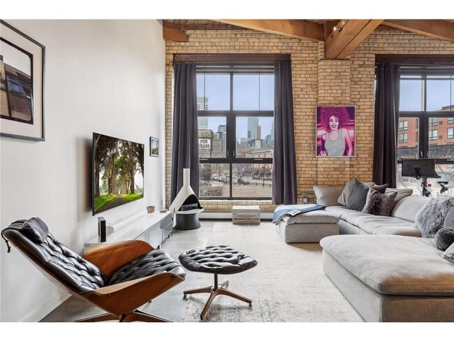 Foto del edificio - 404 N Washington Ave