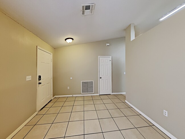 Building Photo - 2938 Hickory Ridge Dr