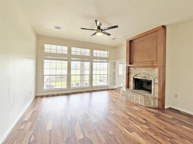 Building Photo - 1503 W Viejo Dr