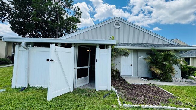 Foto del edificio - 4415 Pinebark Ave