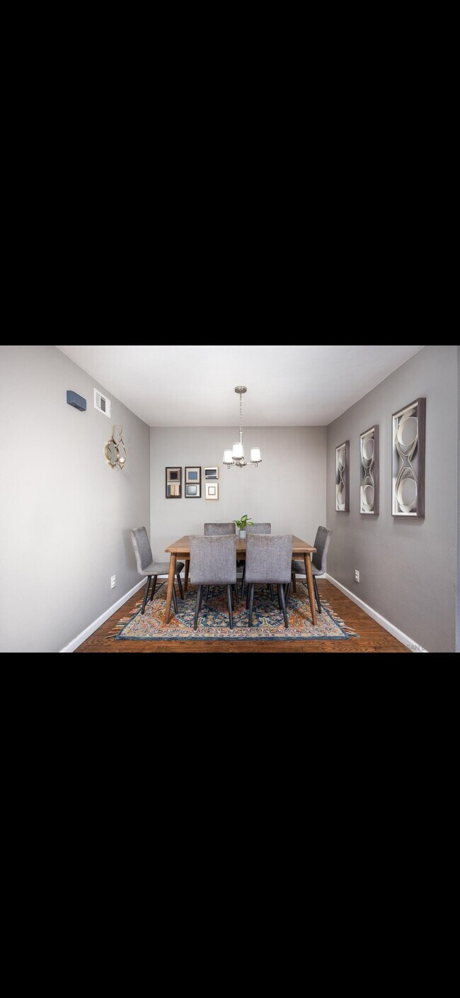 Foto del edificio - 4403 Benfield Ct