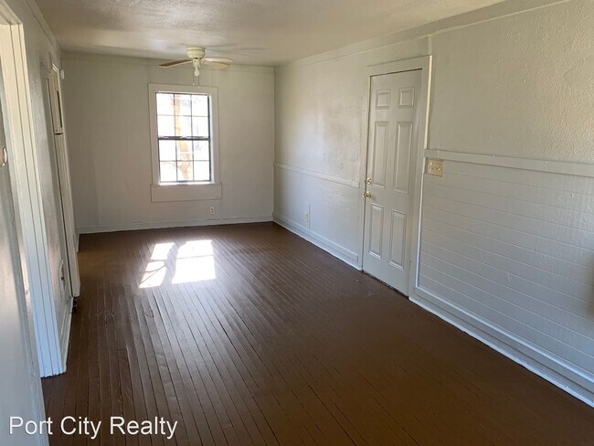 Building Photo - 1 br, 1 bath House - 2470 Barbara