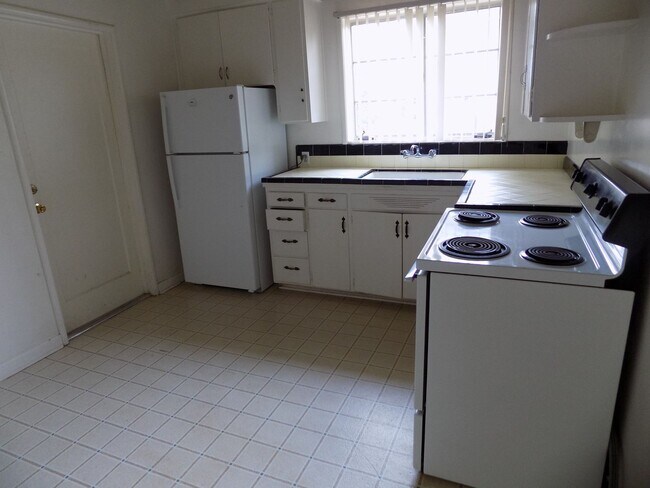 Foto del edificio - 2537 Greta Pl