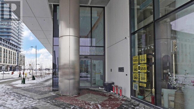 Building Photo - 950 Portage Pkwy