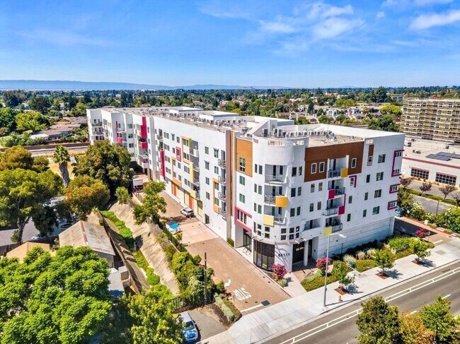 Foto del edificio - 42111 Osgood Rd