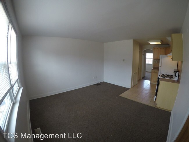 Building Photo - 526 W Clapier St