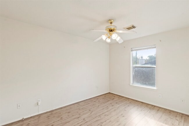 Foto del edificio - 1019 Norfolk Dr