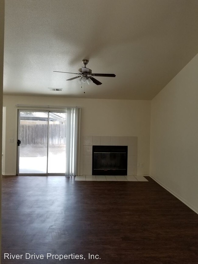 Building Photo - 3 br, 2 bath House - 3765 N. Cornelia Ave