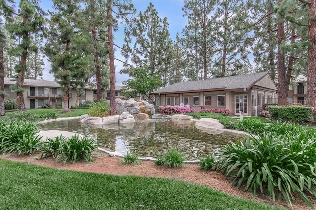 Building Photo - Wateridge Apartment Homes