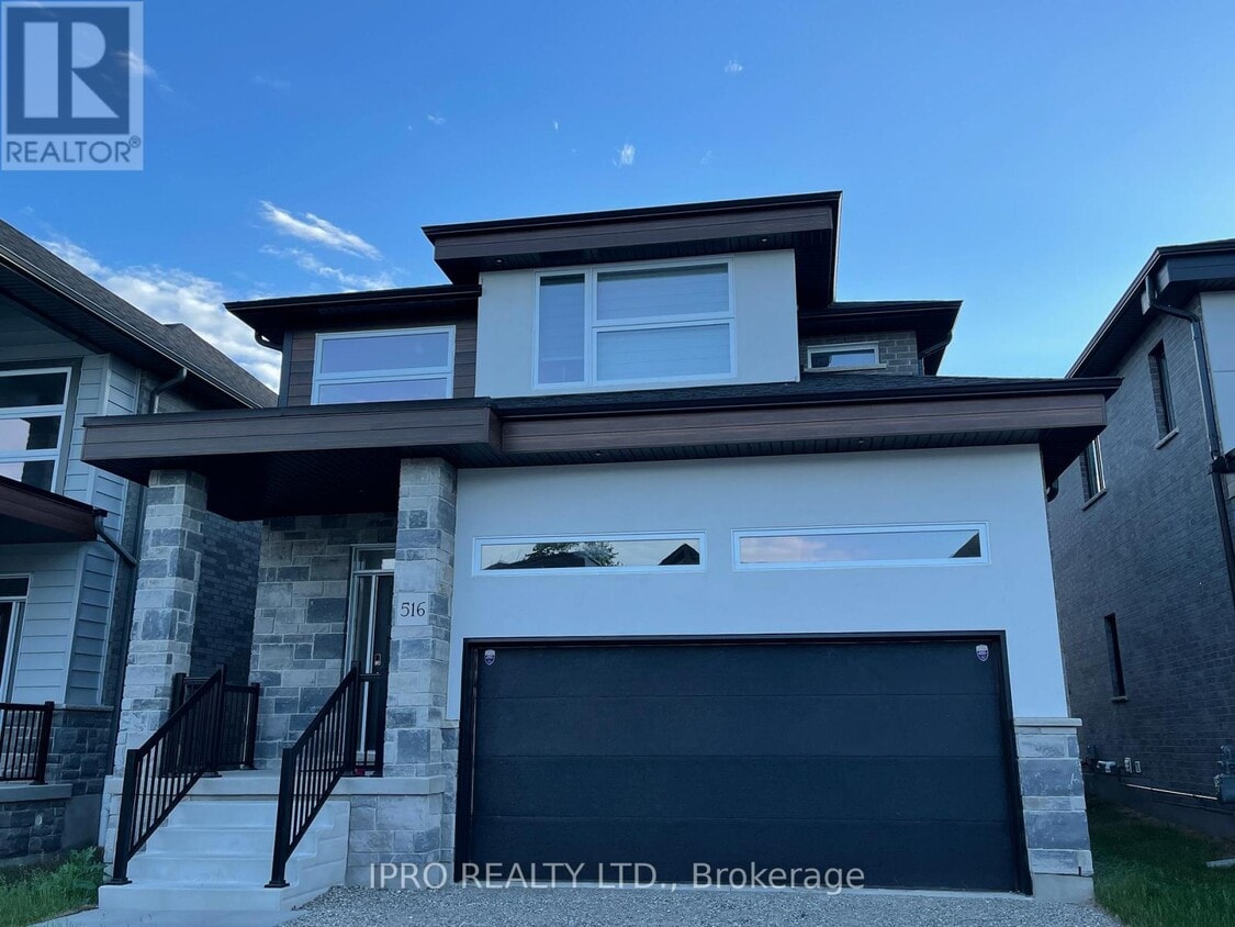 Photo principale - 516 Doonwoods Cres