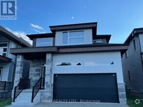 Building Photo - 516 Doonwoods Cres