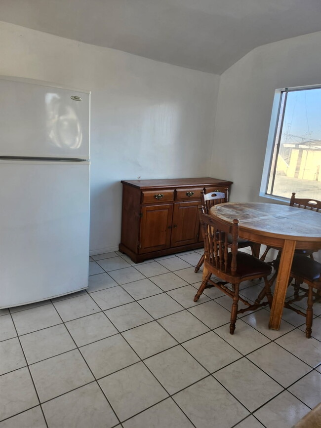 Kitchen - 2465 250th St