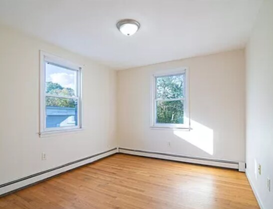 Foto del edificio - 56 Doyle Ave