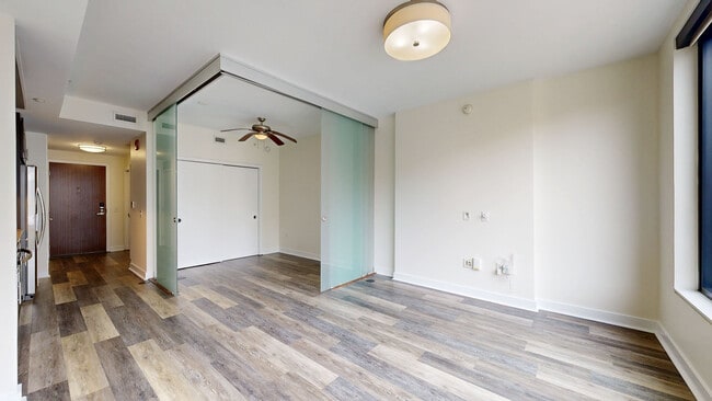 Interior Photo - Capitol View on 14th