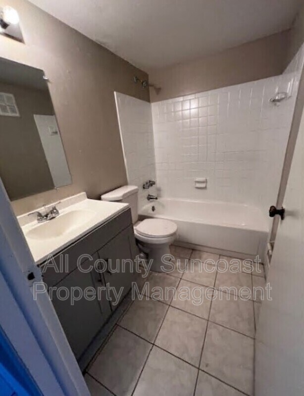 Foto del edificio - 6570 66th Ave N